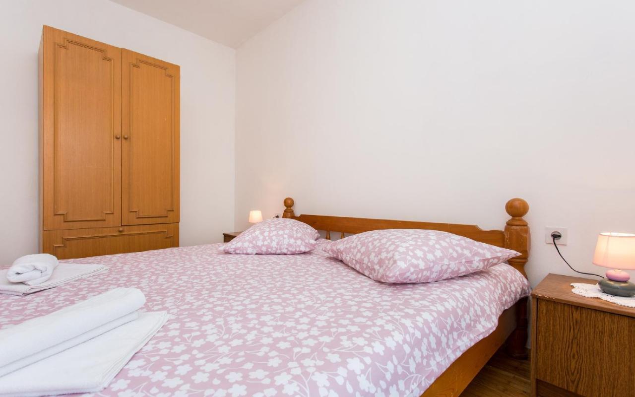 Apartman Broznic Šilo Extérieur photo