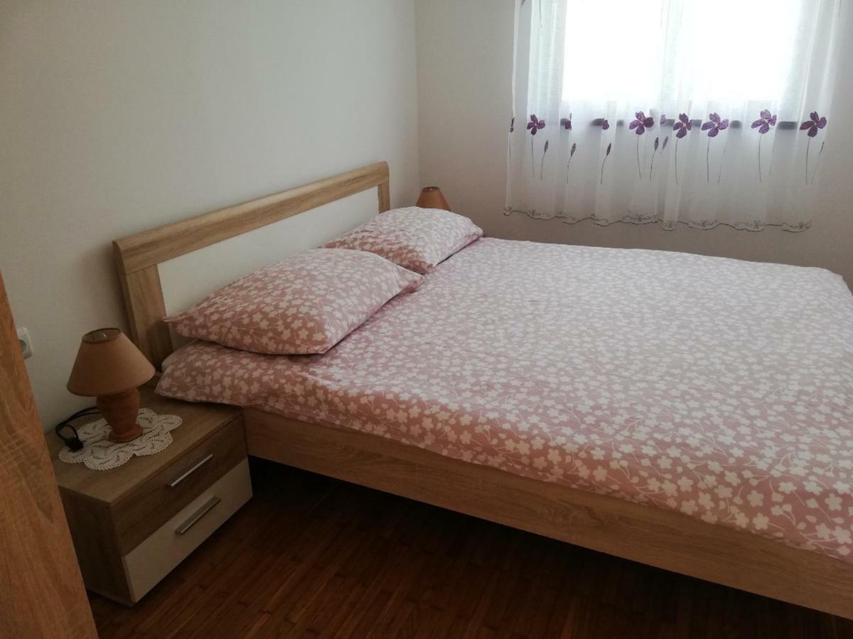 Apartman Broznic Šilo Extérieur photo