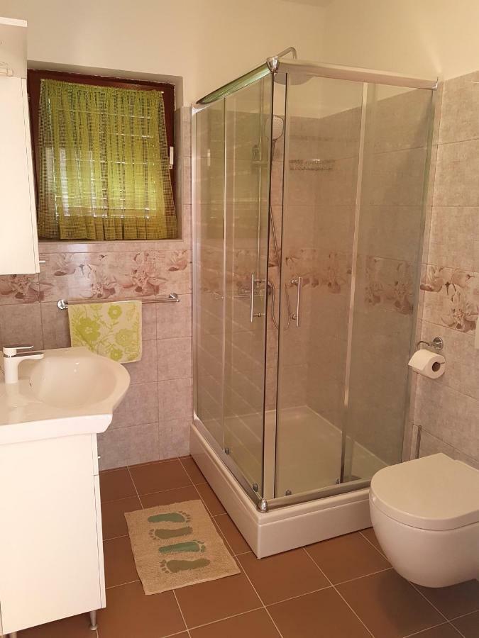 Apartman Broznic Šilo Extérieur photo