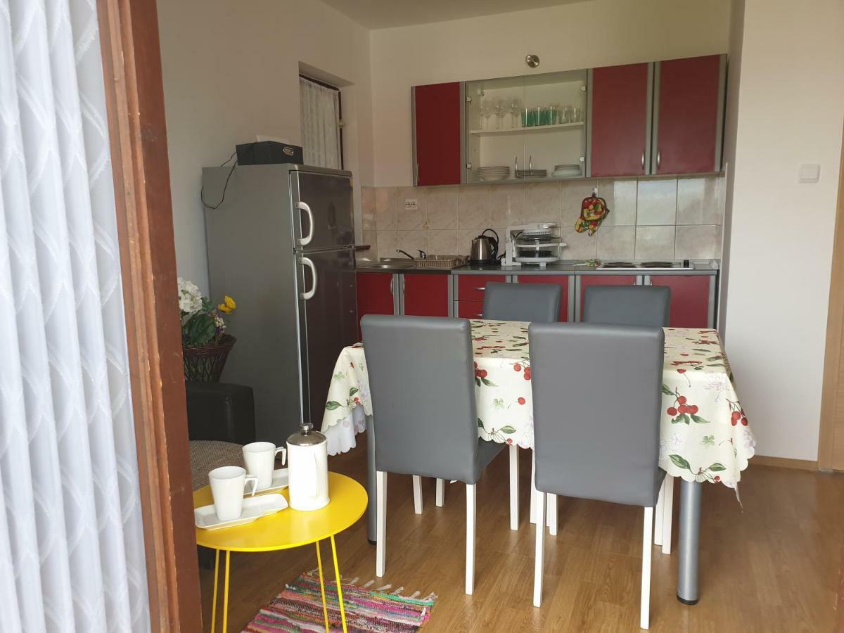 Apartman Broznic Šilo Extérieur photo